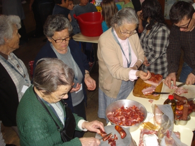 Dia 10/04/2014 &ndash;Projeto Dar e Receber: Confe&ccedil;&atilde;o do Folar
